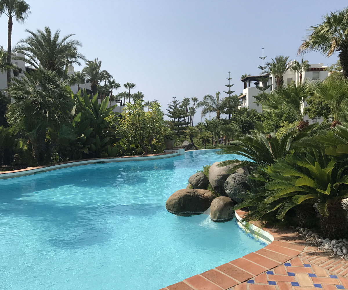 Пуэнте Романо Урбанизация