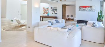 Primera linea playa Villa en alquiler y  venta en Marbella