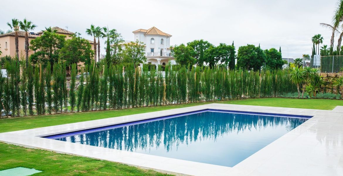 Villa Padierna Golf Villa for sale in Los Flamingos