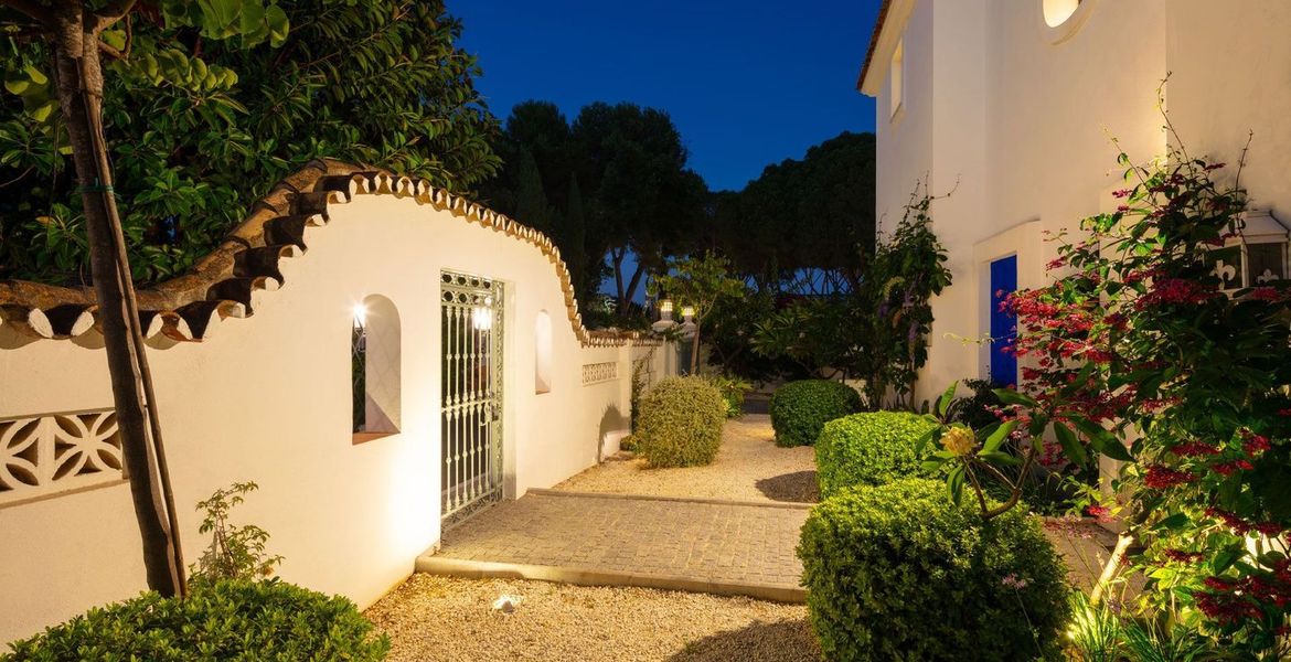 Villa for rent in Marbella Club area.
