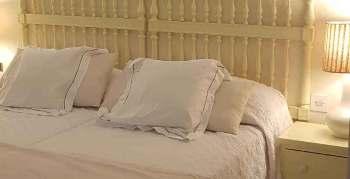 Suite de un dormitorio en el hotel Puente Romano Marbella.