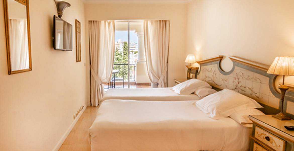 Suite de 2 habitaciones en alquiler en Marbella de 100 m2