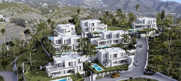 Luxury Villa in Mijas with 219 sqm built and 4 bedrooms 