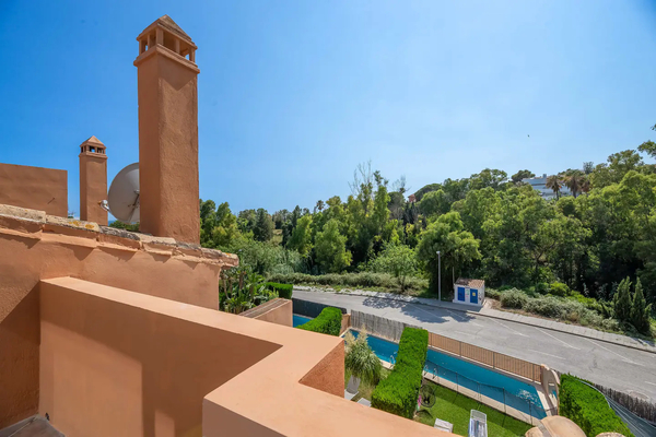 An Entire townhouse for rent in Puente Romano, Marbella 
